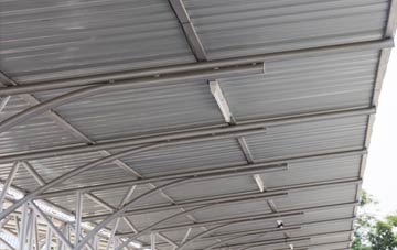 installing Lusta metal roofing